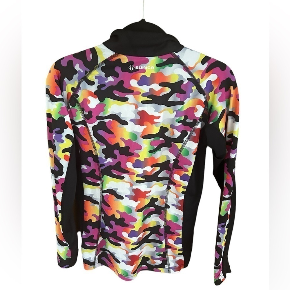 Sunice 1/4 Zip Performance Pullover - Colorful Size Medium - Picture 2 of 6